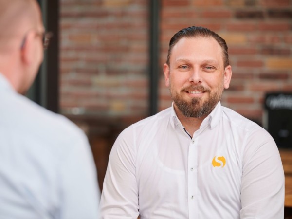 STB Mitarbeiter Buero 220323 HMF5893